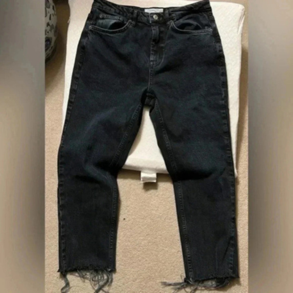 Topshop Black Denim Jean … Size 31 waist …30 L.. Frayed hem